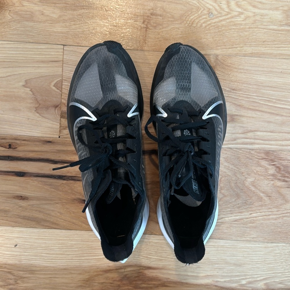 Sz 8 Nike Zoom Gravity Women Running Shoes Black